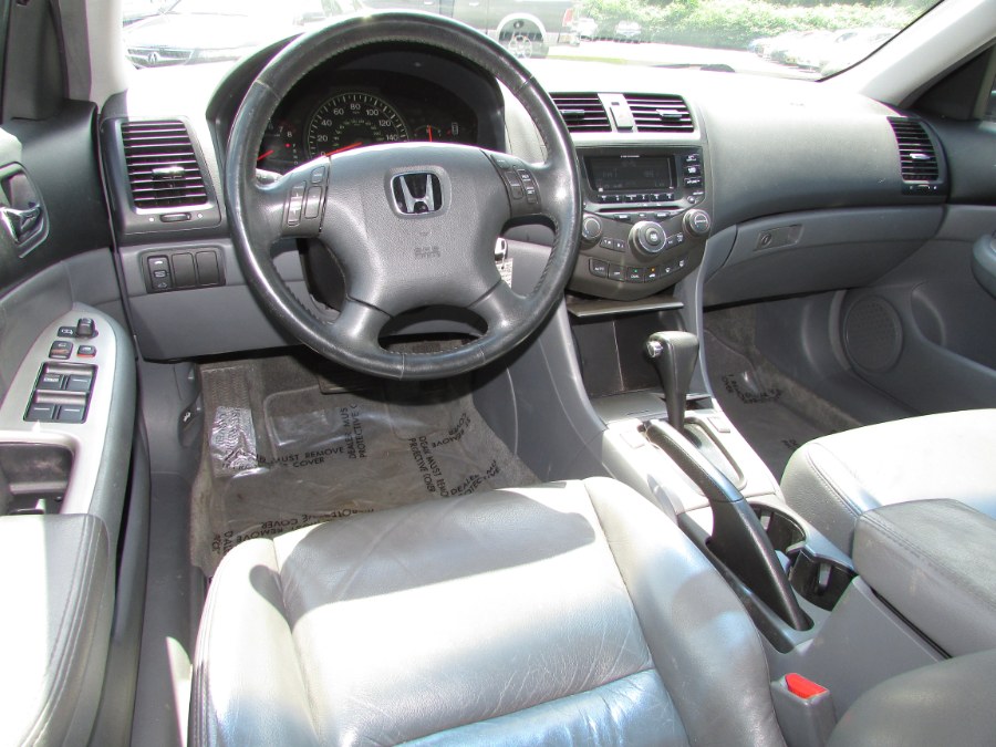 Used Honda Accord Sdn EX-L AT 2005 | United Auto Sales of E Windsor, Inc. East Windsor, Connecticut Used Honda Accord Sdn EX-L AT 2005 | United Auto Sales of E Windsor, Inc. East Windsor, Connecticut