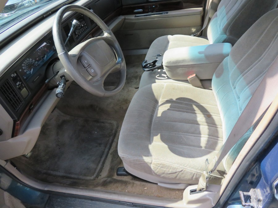 Used Buick LeSabre 4dr Sdn Custom 1998 | Auto Match LLC. Waterbury, Connecticut Used Buick LeSabre 4dr Sdn Custom 1998 | Auto Match LLC. Waterbury, Connecticut