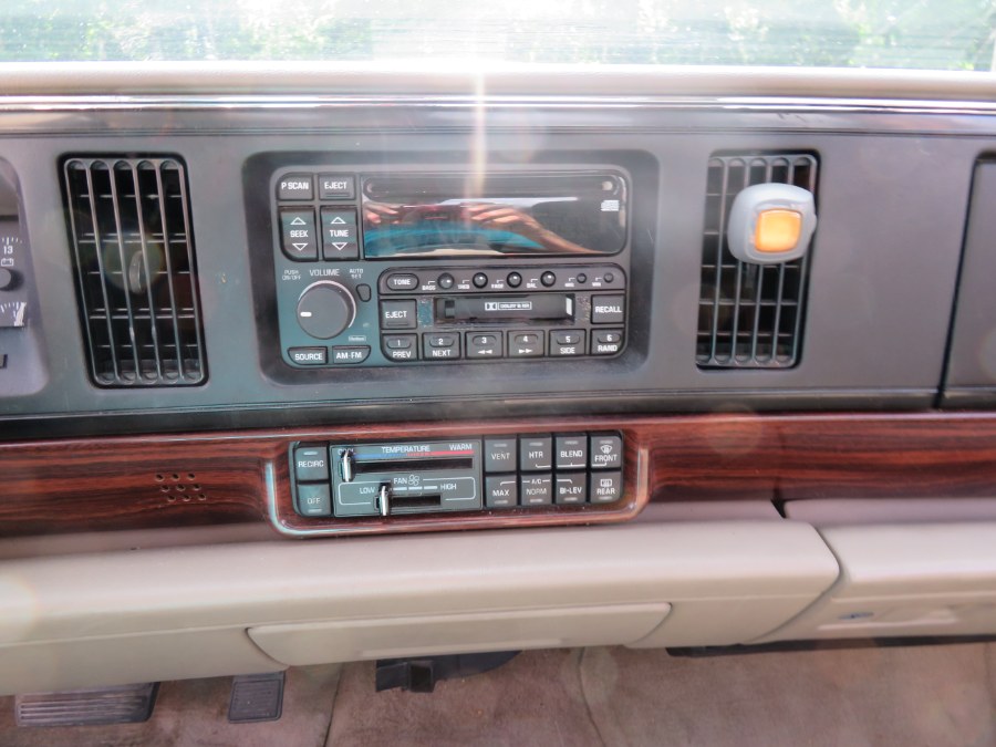 Used Buick LeSabre 4dr Sdn Custom 1998 | Auto Match LLC. Waterbury, Connecticut Used Buick LeSabre 4dr Sdn Custom 1998 | Auto Match LLC. Waterbury, Connecticut