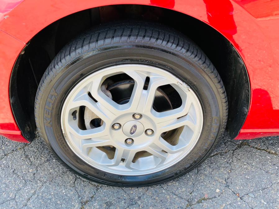 Used Ford Focus 4dr Sdn SES 2009 | Supreme Automotive. New Britain, Connecticut Used Ford Focus 4dr Sdn SES 2009 | Supreme Automotive. New Britain, Connecticut