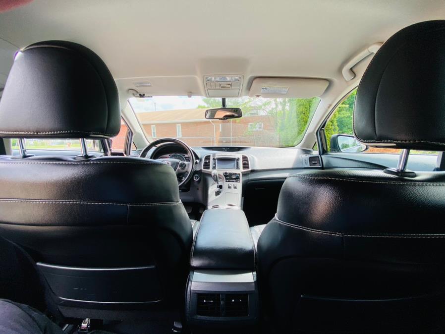 Used Toyota Venza 4dr Wgn V6 AWD XLE (Natl) 2013 | Supreme Automotive. New Britain, Connecticut Used Toyota Venza 4dr Wgn V6 AWD XLE (Natl) 2013 | Supreme Automotive. New Britain, Connecticut