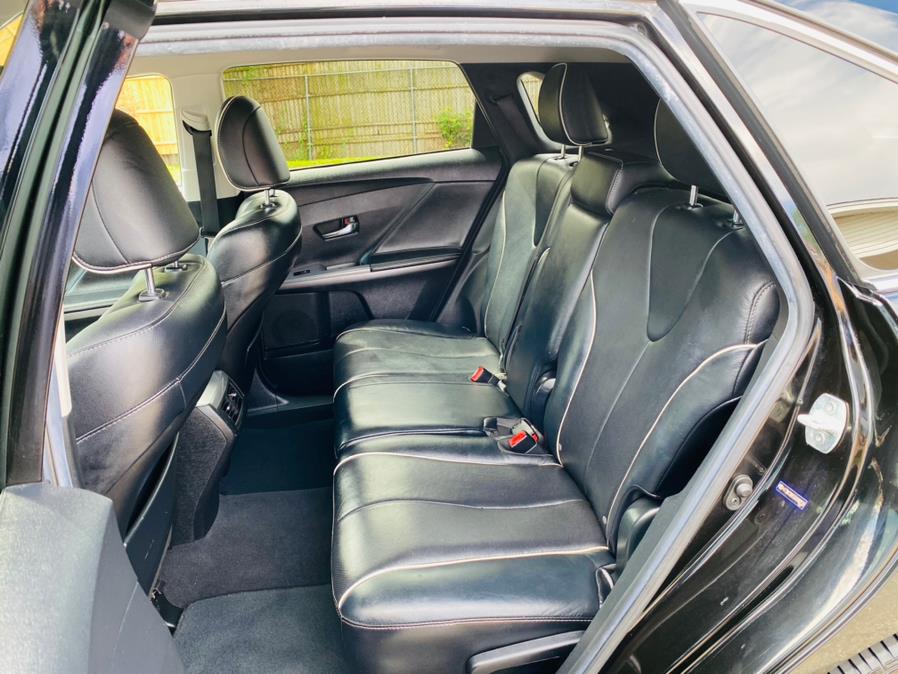Used Toyota Venza 4dr Wgn V6 AWD XLE (Natl) 2013 | Supreme Automotive. New Britain, Connecticut Used Toyota Venza 4dr Wgn V6 AWD XLE (Natl) 2013 | Supreme Automotive. New Britain, Connecticut