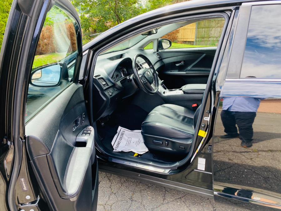 Used Toyota Venza 4dr Wgn V6 AWD XLE (Natl) 2013 | Supreme Automotive. New Britain, Connecticut Used Toyota Venza 4dr Wgn V6 AWD XLE (Natl) 2013 | Supreme Automotive. New Britain, Connecticut