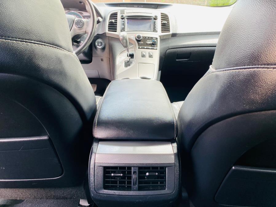 Used Toyota Venza 4dr Wgn V6 AWD XLE (Natl) 2013 | Supreme Automotive. New Britain, Connecticut Used Toyota Venza 4dr Wgn V6 AWD XLE (Natl) 2013 | Supreme Automotive. New Britain, Connecticut