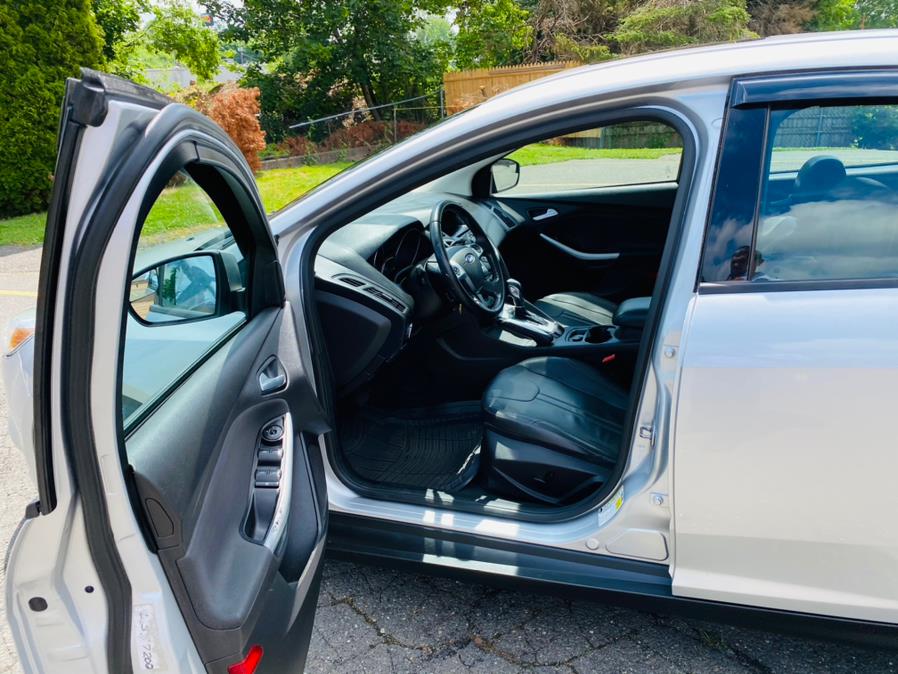 Used Ford Focus 5dr HB SE 2013 | Supreme Automotive. New Britain, Connecticut Used Ford Focus 5dr HB SE 2013 | Supreme Automotive. New Britain, Connecticut