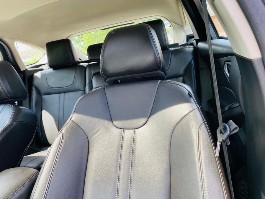 Used Ford Focus 5dr HB SE 2013 | Supreme Automotive. New Britain, Connecticut Used Ford Focus 5dr HB SE 2013 | Supreme Automotive. New Britain, Connecticut