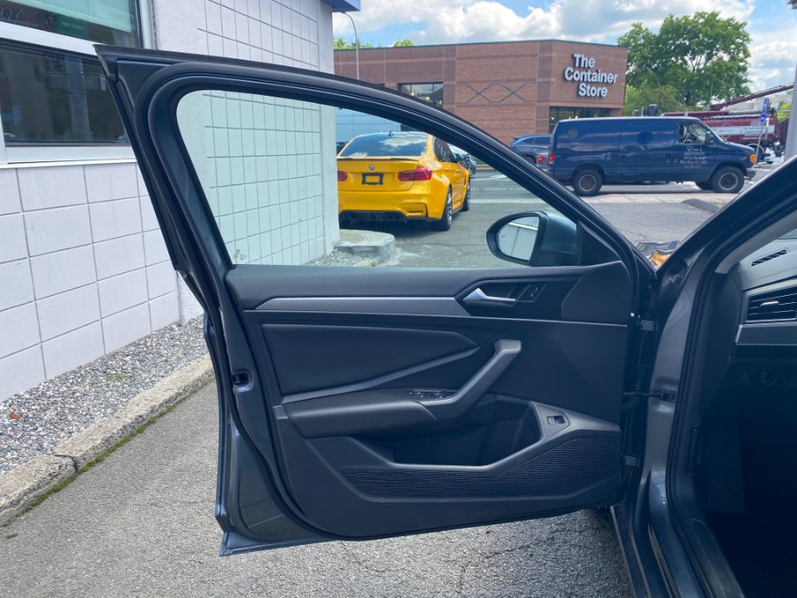 Used Volkswagen Jetta SE Auto w/ULEV 2019 | Apex Westchester Used Vehicles. White Plains, New York Used Volkswagen Jetta SE Auto w/ULEV 2019 | Apex Westchester Used Vehicles. White Plains, New York