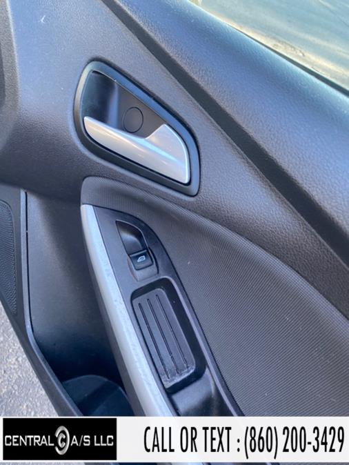 Used Ford Focus 4dr Sdn SE 2013 | Central A/S LLC. East Windsor, Connecticut Used Ford Focus 4dr Sdn SE 2013 | Central A/S LLC. East Windsor, Connecticut