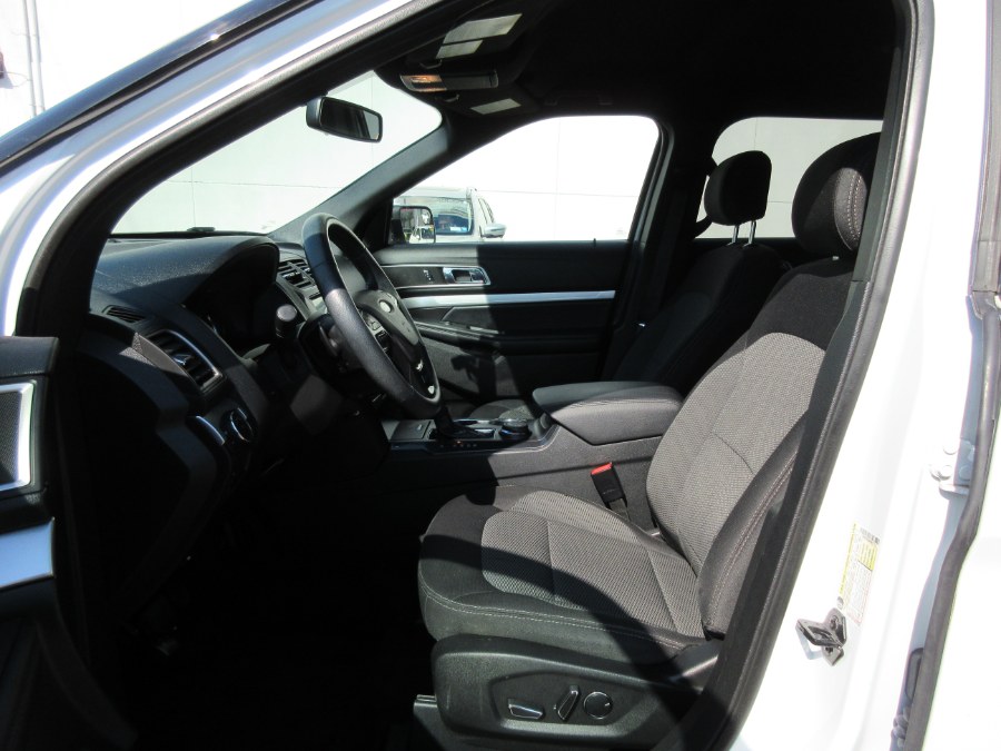 2017 Ford Explorer XLT 4WD, available for sale in Linden, New Jersey | Route 27 Auto Mall. Linden, New Jersey 2017 Ford Explorer XLT 4WD, available for sale in Linden, New Jersey | Route 27 Auto Mall. Linden, New Jersey