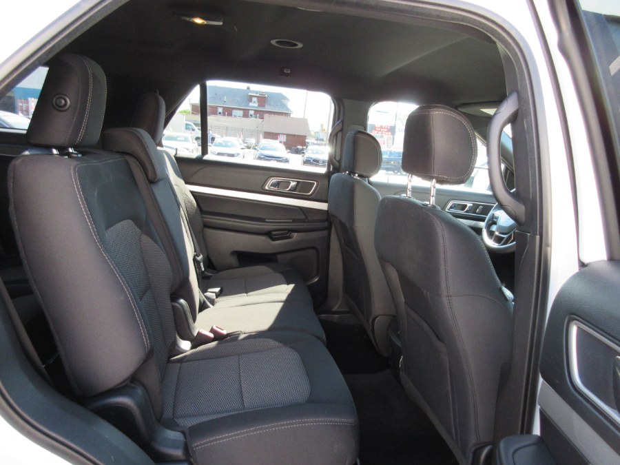 2017 Ford Explorer XLT 4WD, available for sale in Linden, New Jersey | Route 27 Auto Mall. Linden, New Jersey 2017 Ford Explorer XLT 4WD, available for sale in Linden, New Jersey | Route 27 Auto Mall. Linden, New Jersey