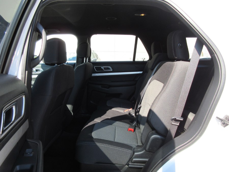 2017 Ford Explorer XLT 4WD, available for sale in Linden, New Jersey | Route 27 Auto Mall. Linden, New Jersey 2017 Ford Explorer XLT 4WD, available for sale in Linden, New Jersey | Route 27 Auto Mall. Linden, New Jersey