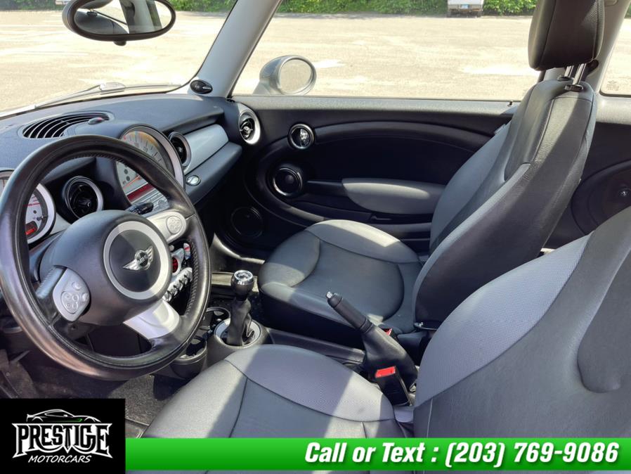 Used MINI Cooper Hardtop 2dr Cpe 2010 | J&J Auto Sales & Repairs llc DBA Prestige Motorcar. Oakville, Connecticut Used MINI Cooper Hardtop 2dr Cpe 2010 | J&J Auto Sales & Repairs llc DBA Prestige Motorcar. Oakville, Connecticut
