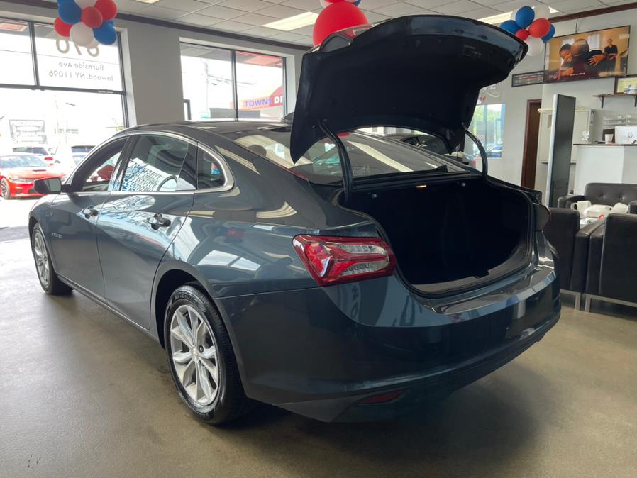 Used Chevrolet Malibu 4dr Sdn LT 2020 | 5 Towns Drive. Inwood, New York Used Chevrolet Malibu 4dr Sdn LT 2020 | 5 Towns Drive. Inwood, New York