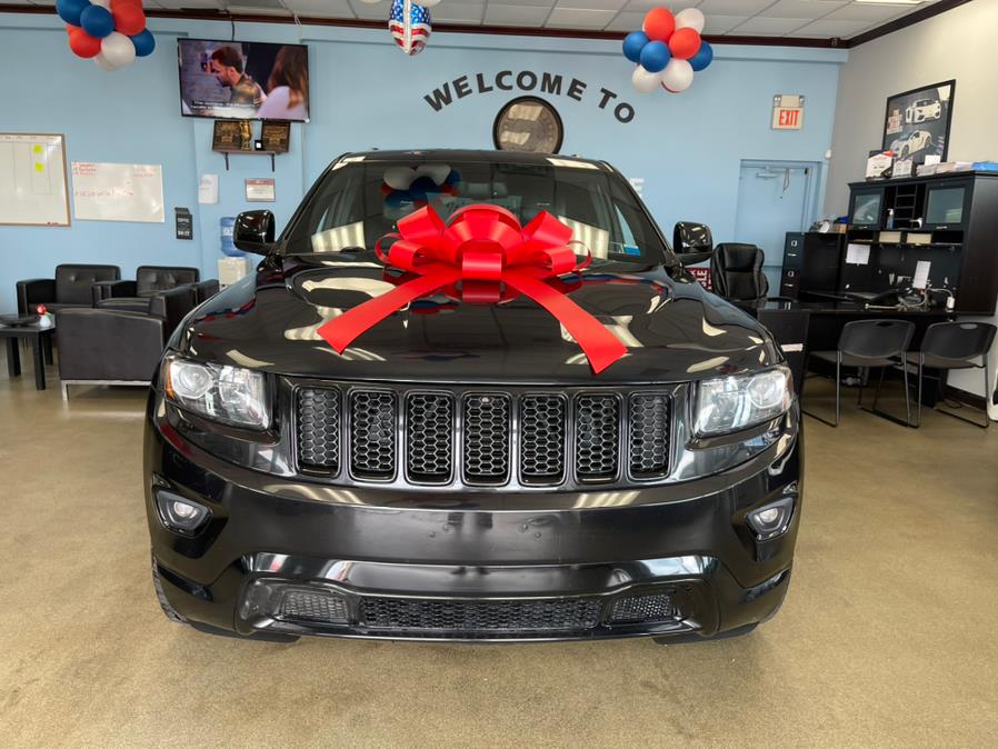 2014 Jeep Grand Cherokee 4WD 4dr Limited, available for sale in Inwood, New York | 5 Towns Drive. Inwood, New York 2014 Jeep Grand Cherokee 4WD 4dr Limited, available for sale in Inwood, New York | 5 Towns Drive. Inwood, New York
