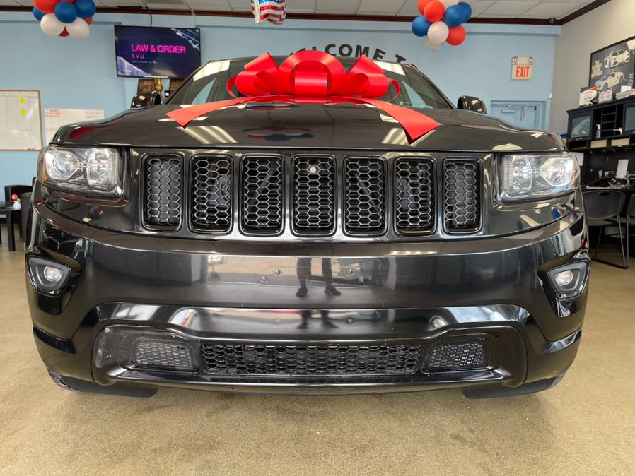 2014 Jeep Grand Cherokee 4WD 4dr Limited, available for sale in Inwood, New York | 5 Towns Drive. Inwood, New York 2014 Jeep Grand Cherokee 4WD 4dr Limited, available for sale in Inwood, New York | 5 Towns Drive. Inwood, New York