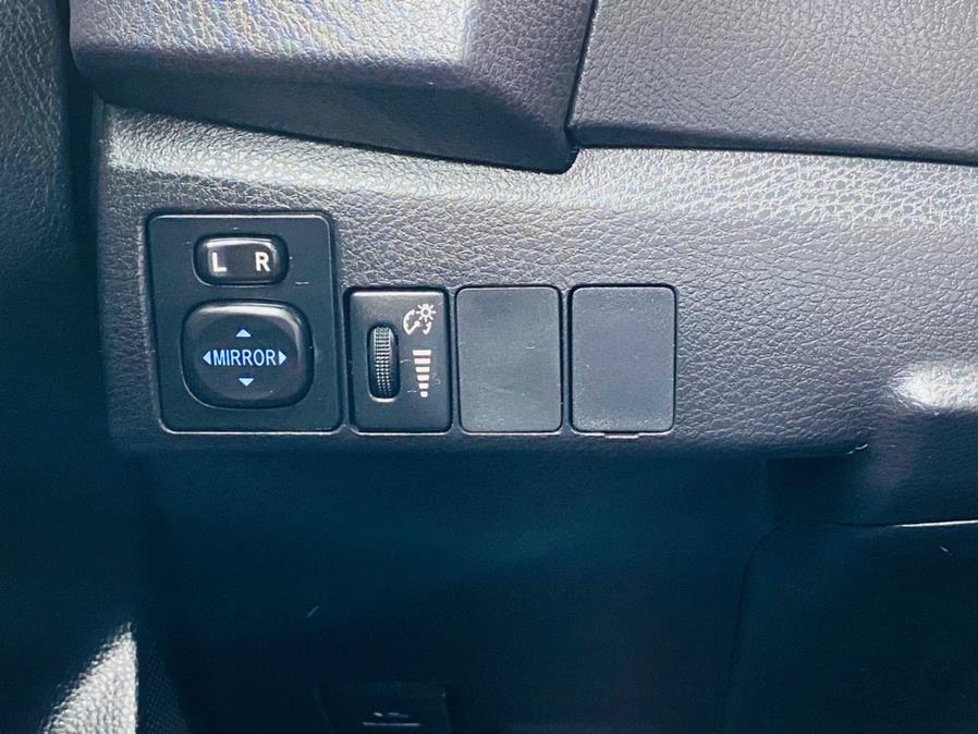 Used Toyota Corolla 4dr Sdn CVT S (Natl) 2015 | Supreme Automotive. New Britain, Connecticut Used Toyota Corolla 4dr Sdn CVT S (Natl) 2015 | Supreme Automotive. New Britain, Connecticut