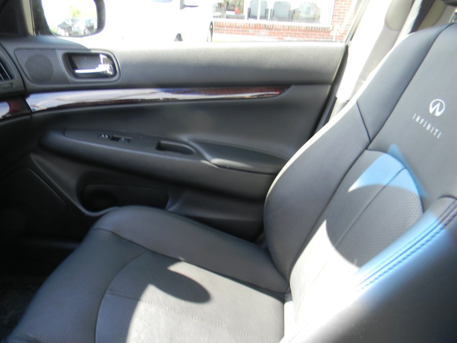 Used Infiniti G37 Sedan 4dr x AWD 2013 | M&M Vehicles Inc dba Central Motors. Southborough, Massachusetts Used Infiniti G37 Sedan 4dr x AWD 2013 | M&M Vehicles Inc dba Central Motors. Southborough, Massachusetts