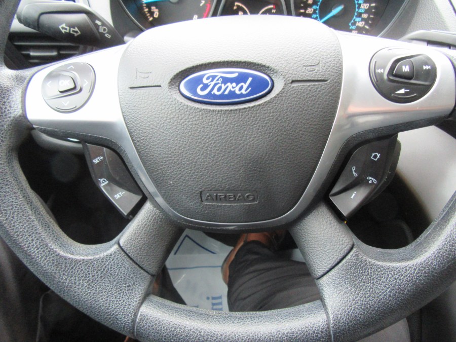 2013 Ford Escape 4WD 4dr SE, available for sale in Little Ferry, New Jersey | Royalty Auto Sales. Little Ferry, New Jersey 2013 Ford Escape 4WD 4dr SE, available for sale in Little Ferry, New Jersey | Royalty Auto Sales. Little Ferry, New Jersey