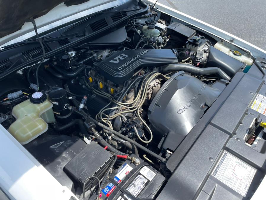 1995 Lincoln Town Car 4dr Sedan Signature, available for sale in Milford, Connecticut | Chip's Auto Sales Inc. Milford, Connecticut 1995 Lincoln Town Car 4dr Sedan Signature, available for sale in Milford, Connecticut | Chip's Auto Sales Inc. Milford, Connecticut