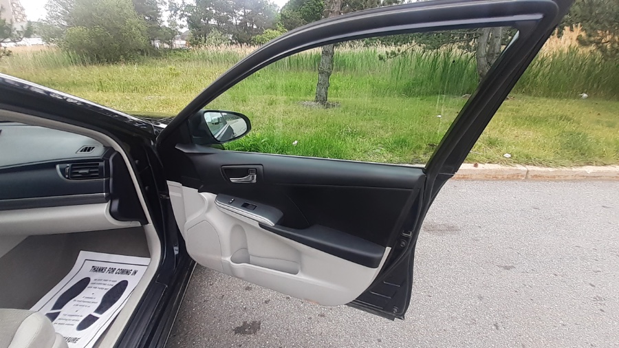 2012 Toyota Camry Hybrid 4dr Sdn LE (Natl), available for sale in Revere, Massachusetts | Wonderland Auto. Revere, Massachusetts 2012 Toyota Camry Hybrid 4dr Sdn LE (Natl), available for sale in Revere, Massachusetts | Wonderland Auto. Revere, Massachusetts