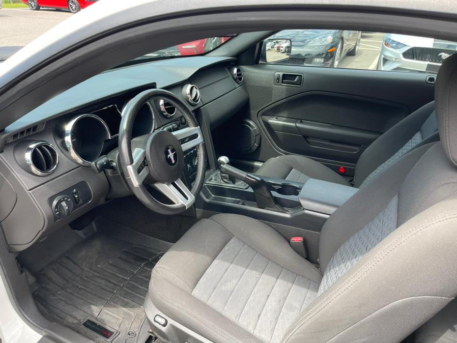 2006 Ford Mustang 2dr Cpe GT Deluxe, available for sale in South Windsor, Connecticut | Mike And Tony Auto Sales, Inc. South Windsor, Connecticut 2006 Ford Mustang 2dr Cpe GT Deluxe, available for sale in South Windsor, Connecticut | Mike And Tony Auto Sales, Inc. South Windsor, Connecticut