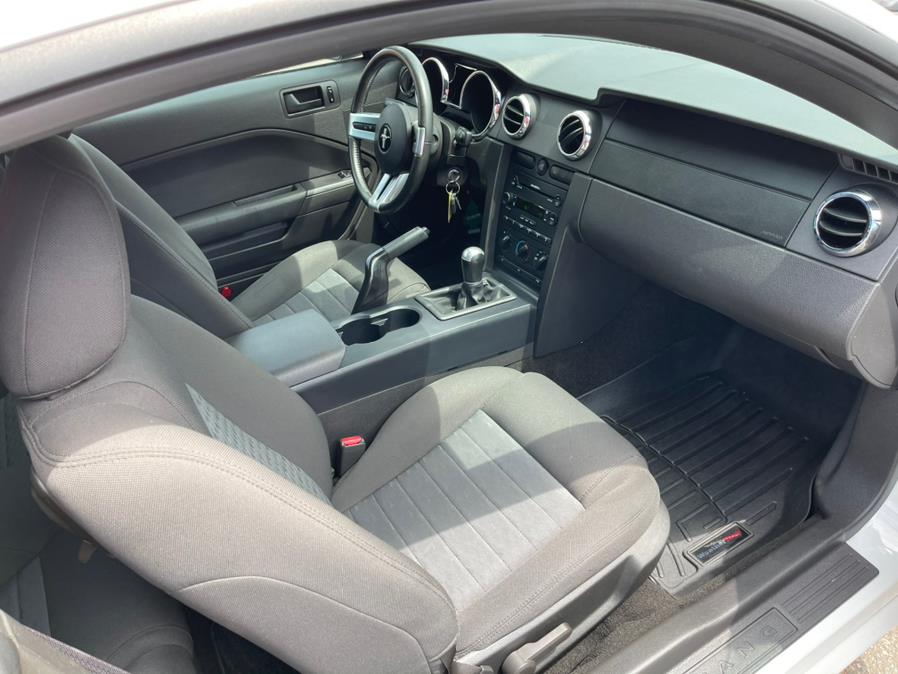 2006 Ford Mustang 2dr Cpe GT Deluxe, available for sale in South Windsor, Connecticut | Mike And Tony Auto Sales, Inc. South Windsor, Connecticut 2006 Ford Mustang 2dr Cpe GT Deluxe, available for sale in South Windsor, Connecticut | Mike And Tony Auto Sales, Inc. South Windsor, Connecticut
