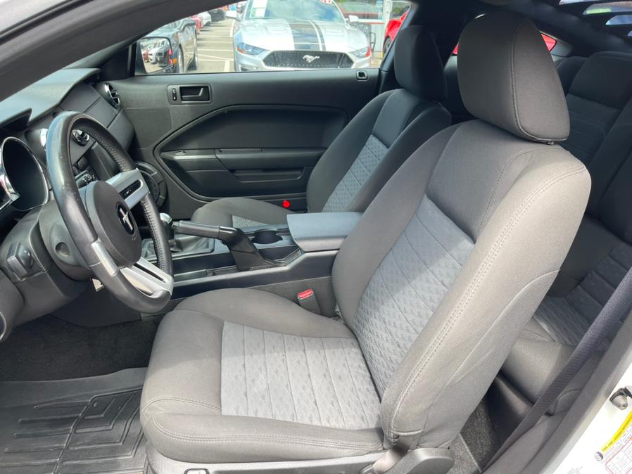 2006 Ford Mustang 2dr Cpe GT Deluxe, available for sale in South Windsor, Connecticut | Mike And Tony Auto Sales, Inc. South Windsor, Connecticut 2006 Ford Mustang 2dr Cpe GT Deluxe, available for sale in South Windsor, Connecticut | Mike And Tony Auto Sales, Inc. South Windsor, Connecticut