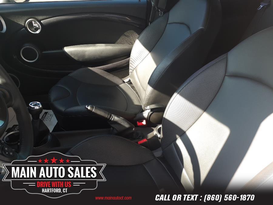 Used MINI Cooper Hardtop 2dr Cpe S 2013 | Main Auto Sales LLC. Hartford, Connecticut Used MINI Cooper Hardtop 2dr Cpe S 2013 | Main Auto Sales LLC. Hartford, Connecticut