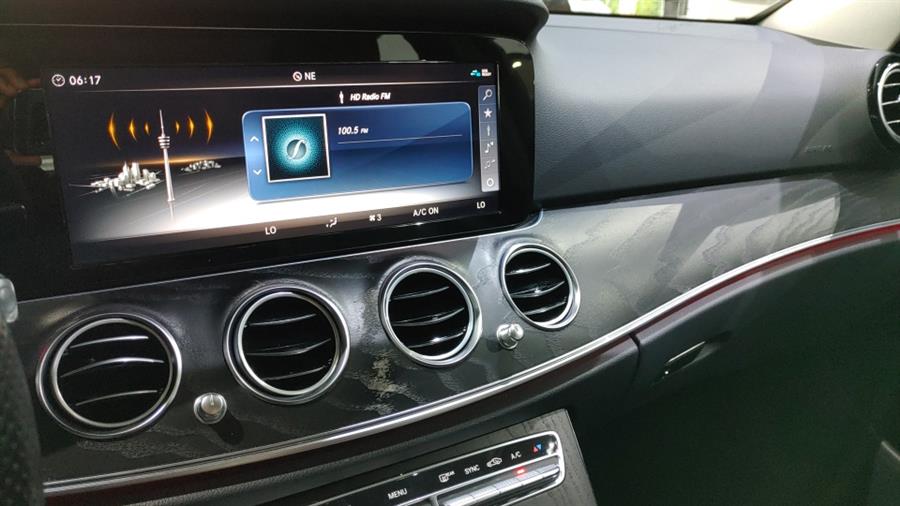 Used Mercedes-Benz E-Class E 300 4MATIC Sedan 2018 | Dream Car Gallery. Woodbury, New York Used Mercedes-Benz E-Class E 300 4MATIC Sedan 2018 | Dream Car Gallery. Woodbury, New York