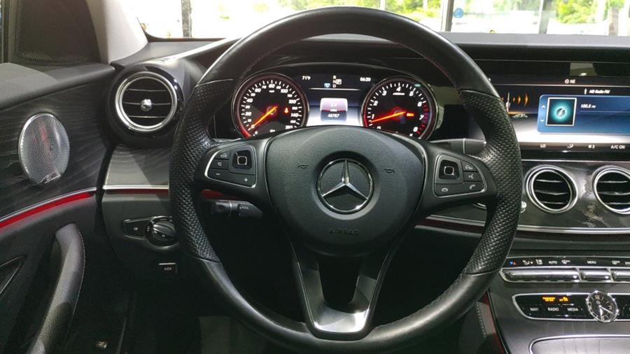 Used Mercedes-Benz E-Class E 300 4MATIC Sedan 2018 | Dream Car Gallery. Woodbury, New York Used Mercedes-Benz E-Class E 300 4MATIC Sedan 2018 | Dream Car Gallery. Woodbury, New York