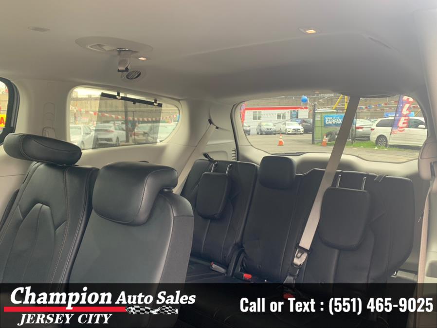 2018 Chrysler Pacifica Touring L FWD, available for sale in Jersey City, New Jersey | Champion Auto Sales. Jersey City, New Jersey 2018 Chrysler Pacifica Touring L FWD, available for sale in Jersey City, New Jersey | Champion Auto Sales. Jersey City, New Jersey