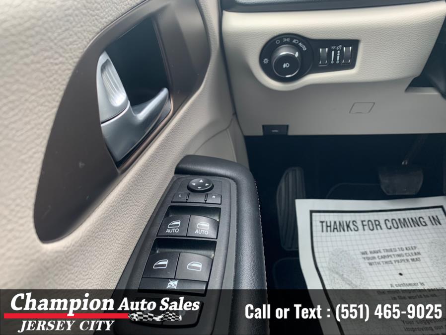 2018 Chrysler Pacifica Touring L FWD, available for sale in Jersey City, New Jersey | Champion Auto Sales. Jersey City, New Jersey 2018 Chrysler Pacifica Touring L FWD, available for sale in Jersey City, New Jersey | Champion Auto Sales. Jersey City, New Jersey