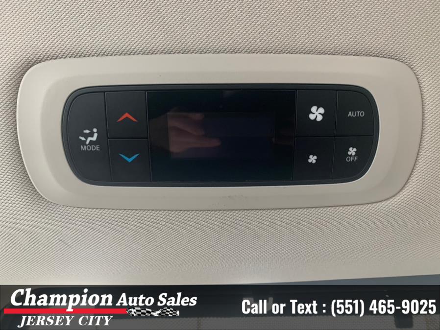 2018 Chrysler Pacifica Touring L FWD, available for sale in Jersey City, New Jersey | Champion Auto Sales. Jersey City, New Jersey 2018 Chrysler Pacifica Touring L FWD, available for sale in Jersey City, New Jersey | Champion Auto Sales. Jersey City, New Jersey