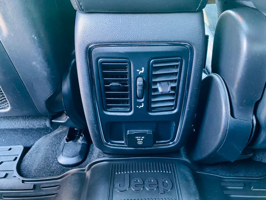 Used Jeep Grand Cherokee 4WD 4dr Altitude 2015 | Supreme Automotive. New Britain, Connecticut Used Jeep Grand Cherokee 4WD 4dr Altitude 2015 | Supreme Automotive. New Britain, Connecticut