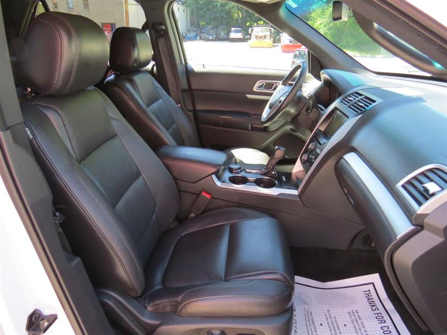 Used Ford Explorer XLT AWD 4dr SUV 2015 | Lake City Exports Inc. Auburn, Maine Used Ford Explorer XLT AWD 4dr SUV 2015 | Lake City Exports Inc. Auburn, Maine