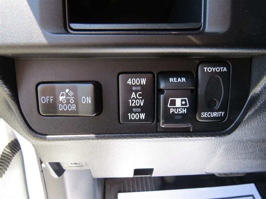 Used Toyota Tacoma TRD Sport 4x4 4dr Double Cab 5.0 ft SB 6A 2017 | Lake City Exports Inc. Auburn, Maine Used Toyota Tacoma TRD Sport 4x4 4dr Double Cab 5.0 ft SB 6A 2017 | Lake City Exports Inc. Auburn, Maine