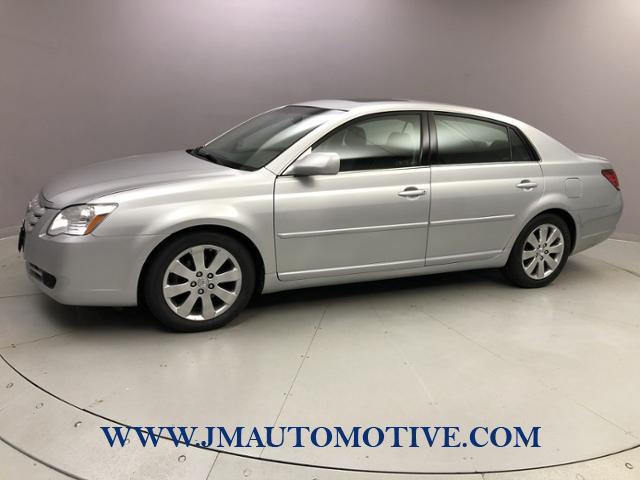2007 Toyota Avalon 4dr Sdn XLS, available for sale in Naugatuck, Connecticut | J&M Automotive Sls&Svc LLC. Naugatuck, Connecticut