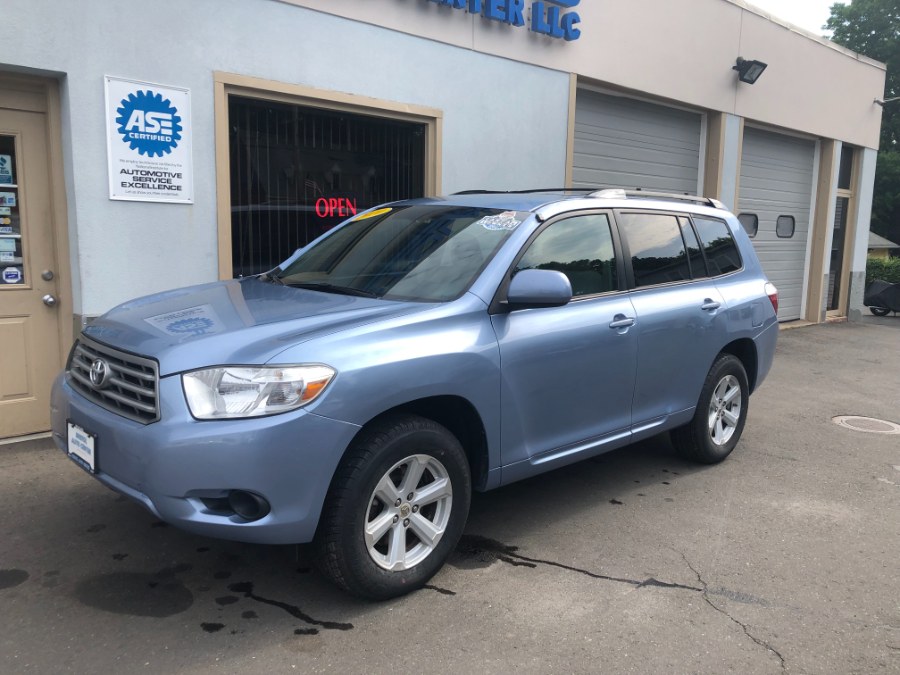 2010 Toyota Highlander 4WD 4dr V6 Base, available for sale in Bristol, Connecticut | Bristol Auto Center LLC. Bristol, Connecticut 2010 Toyota Highlander 4WD 4dr V6 Base, available for sale in Bristol, Connecticut | Bristol Auto Center LLC. Bristol, Connecticut