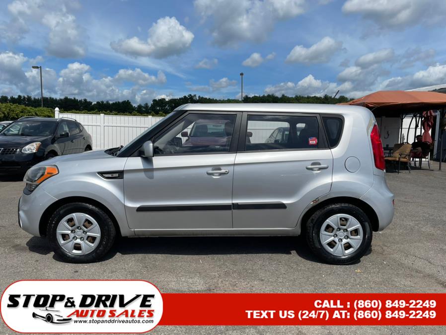 2013 Kia Soul 5dr Wgn Auto Base, available for sale in East Windsor, Connecticut | Stop & Drive Auto Sales. East Windsor, Connecticut 2013 Kia Soul 5dr Wgn Auto Base, available for sale in East Windsor, Connecticut | Stop & Drive Auto Sales. East Windsor, Connecticut