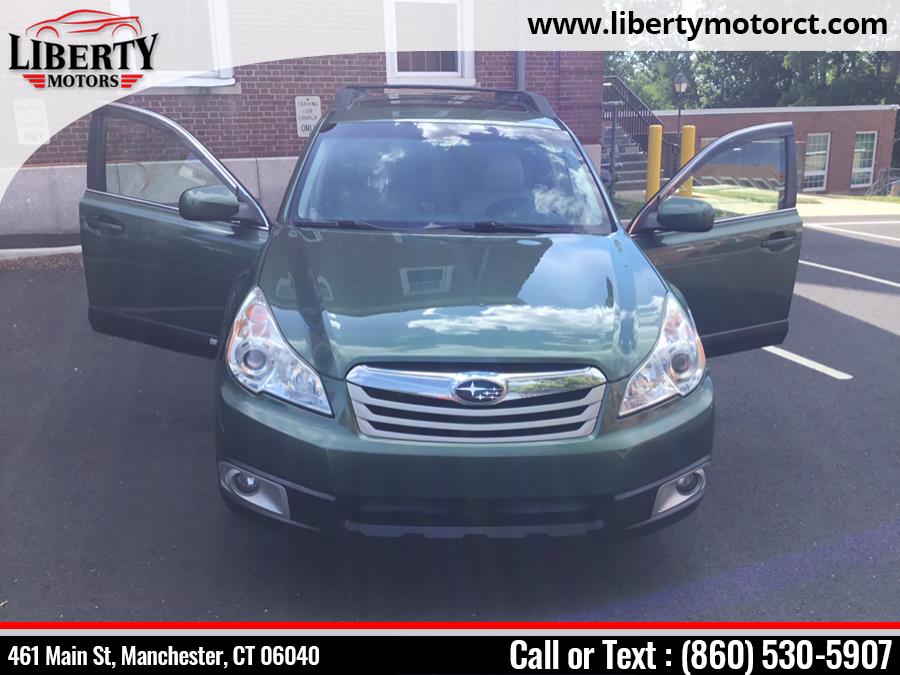 2010 Subaru Outback 4dr Wgn H4 Auto 2.5i Prem All-Weathr/Pwr Moon PZEV, available for sale in Manchester, Connecticut | Liberty Motors. Manchester, Connecticut