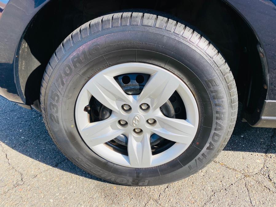 2009 Hyundai Santa Fe AWD 4dr Auto GLS, available for sale in New Britain, Connecticut | Supreme Automotive. New Britain, Connecticut 2009 Hyundai Santa Fe AWD 4dr Auto GLS, available for sale in New Britain, Connecticut | Supreme Automotive. New Britain, Connecticut