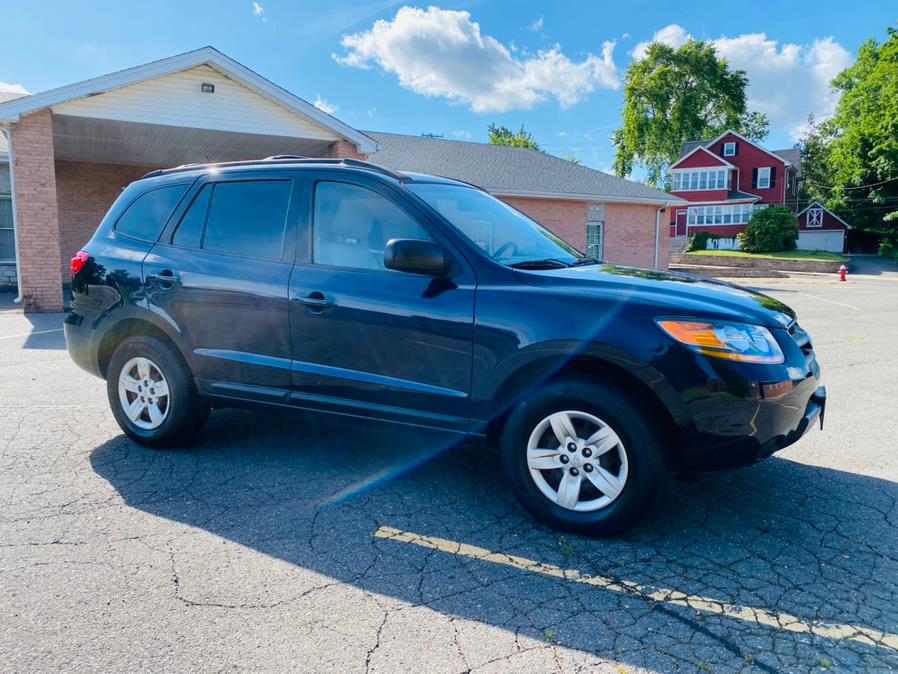 2009 Hyundai Santa Fe AWD 4dr Auto GLS, available for sale in New Britain, Connecticut | Supreme Automotive. New Britain, Connecticut 2009 Hyundai Santa Fe AWD 4dr Auto GLS, available for sale in New Britain, Connecticut | Supreme Automotive. New Britain, Connecticut