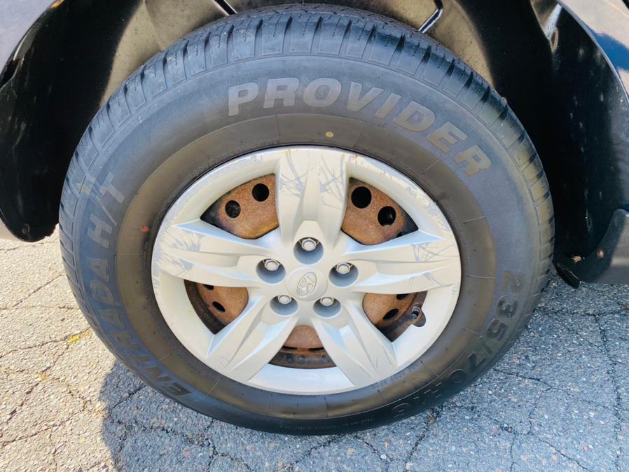 2009 Hyundai Santa Fe AWD 4dr Auto GLS, available for sale in New Britain, Connecticut | Supreme Automotive. New Britain, Connecticut 2009 Hyundai Santa Fe AWD 4dr Auto GLS, available for sale in New Britain, Connecticut | Supreme Automotive. New Britain, Connecticut