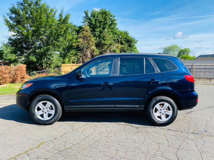 2009 Hyundai Santa Fe AWD 4dr Auto GLS, available for sale in New Britain, Connecticut | Supreme Automotive. New Britain, Connecticut 2009 Hyundai Santa Fe AWD 4dr Auto GLS, available for sale in New Britain, Connecticut | Supreme Automotive. New Britain, Connecticut