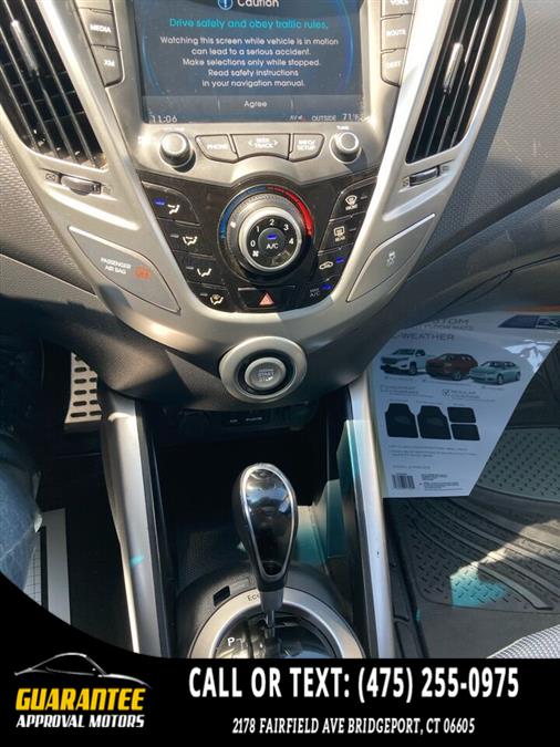 Used Hyundai Veloster Base 3dr Coupe DCT 2013 | Guarantee Approval Motors. Bridgeport, Connecticut Used Hyundai Veloster Base 3dr Coupe DCT 2013 | Guarantee Approval Motors. Bridgeport, Connecticut