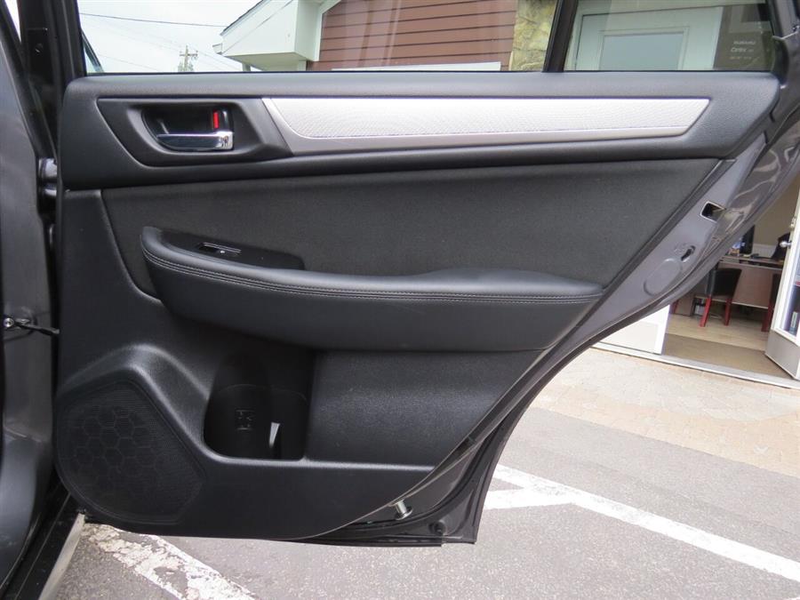 Used Subaru Outback 2.5i Premium AWD 4dr Wagon 2018 | Lake City Exports Inc. Auburn, Maine Used Subaru Outback 2.5i Premium AWD 4dr Wagon 2018 | Lake City Exports Inc. Auburn, Maine