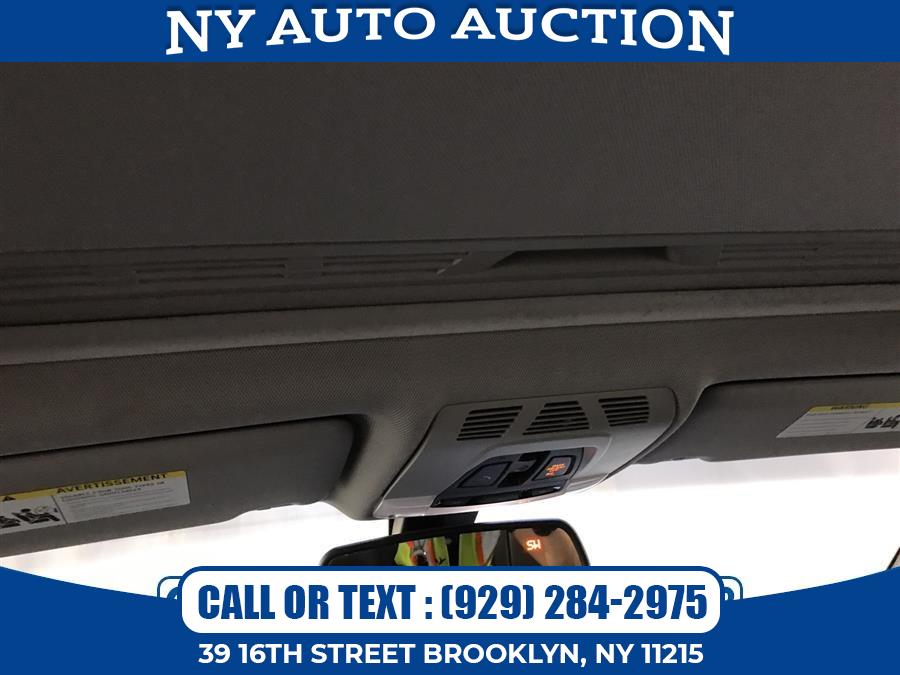 2013 BMW 3 Series 4dr Sdn 328i xDrive AWD, available for sale in Brooklyn, New York | NY Auto Auction. Brooklyn, New York 2013 BMW 3 Series 4dr Sdn 328i xDrive AWD, available for sale in Brooklyn, New York | NY Auto Auction. Brooklyn, New York