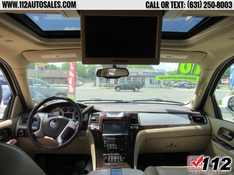 Used Cadillac Escalade AWD 4dr Luxury 2010 | 112 Auto Sales. Patchogue, New York Used Cadillac Escalade AWD 4dr Luxury 2010 | 112 Auto Sales. Patchogue, New York
