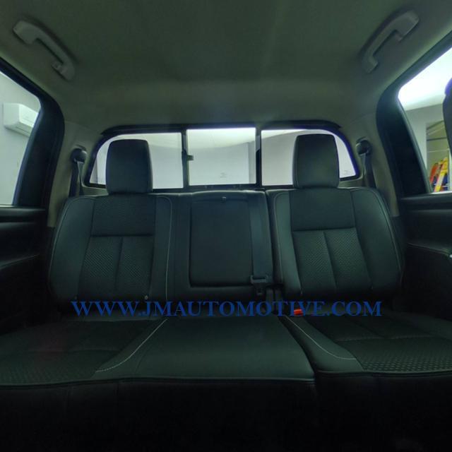 Used Nissan Titan 4x4 Crew Cab PRO-4X 2017 | J&M Automotive Sls&Svc LLC. Naugatuck, Connecticut Used Nissan Titan 4x4 Crew Cab PRO-4X 2017 | J&M Automotive Sls&Svc LLC. Naugatuck, Connecticut