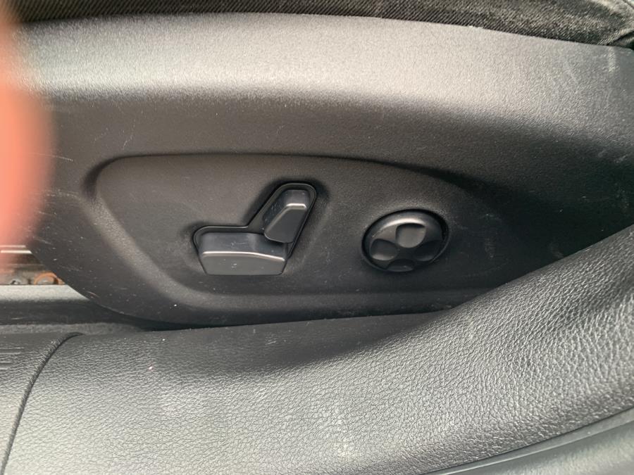 Used Chrysler 200 4dr Sdn S AWD 2015 | Saybrook Auto Barn. Old Saybrook, Connecticut Used Chrysler 200 4dr Sdn S AWD 2015 | Saybrook Auto Barn. Old Saybrook, Connecticut